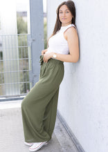 Lade das Bild in den Galerie-Viewer, Flowy Pants | &quot;CLEO&quot; - 3 Farben
